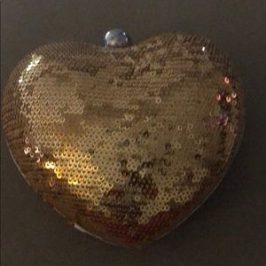 💕💥💥💥 GOLD Sequin Heart Clutch purse 💥💥💕